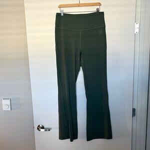 Peloton x lululemon Align Leggings